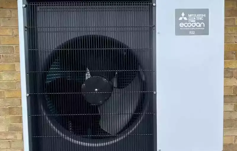 xair source heat pump installers middlesbrough.jpg.pagespeed.ic .51rLBEKsYc